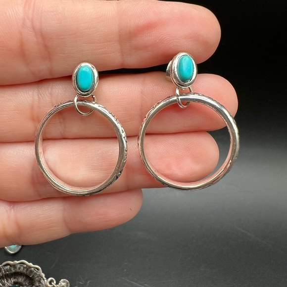 Lot 5 pairs western southwestern style earrings silver tone turquoise color - Picture 8 of 11